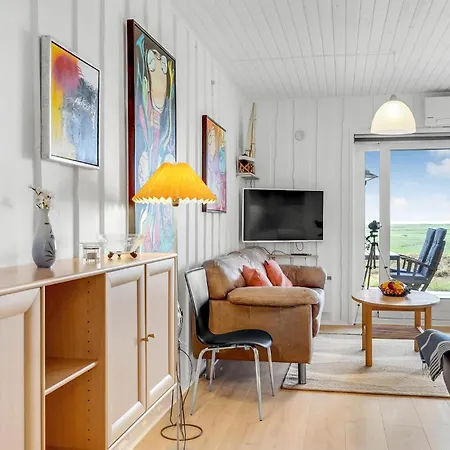 Amazing In Romo With Kitchen Holiday home *